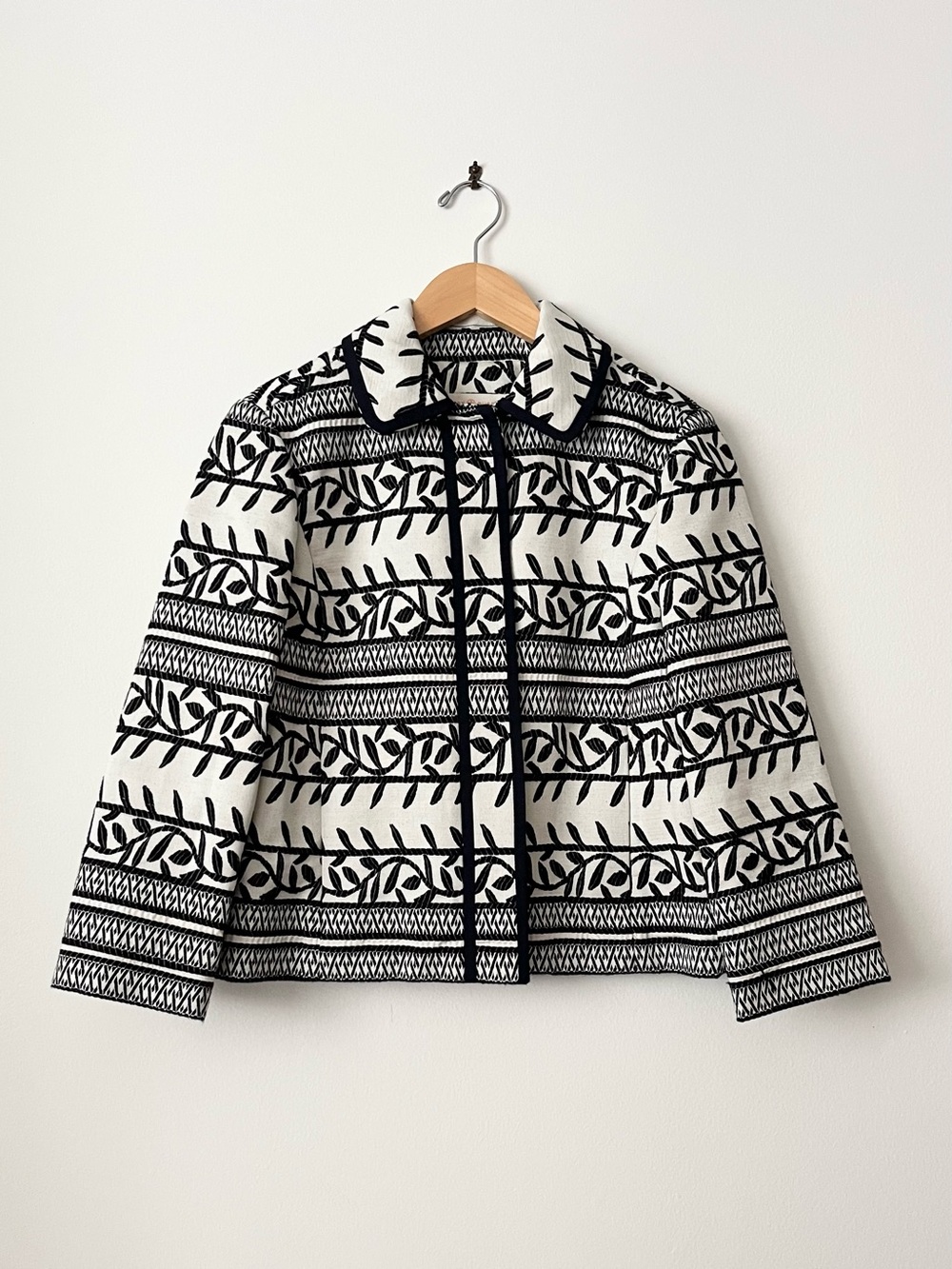 Tory Burch Women's Embroidered Floral Leaf Jacket Black White A-Line Size 4